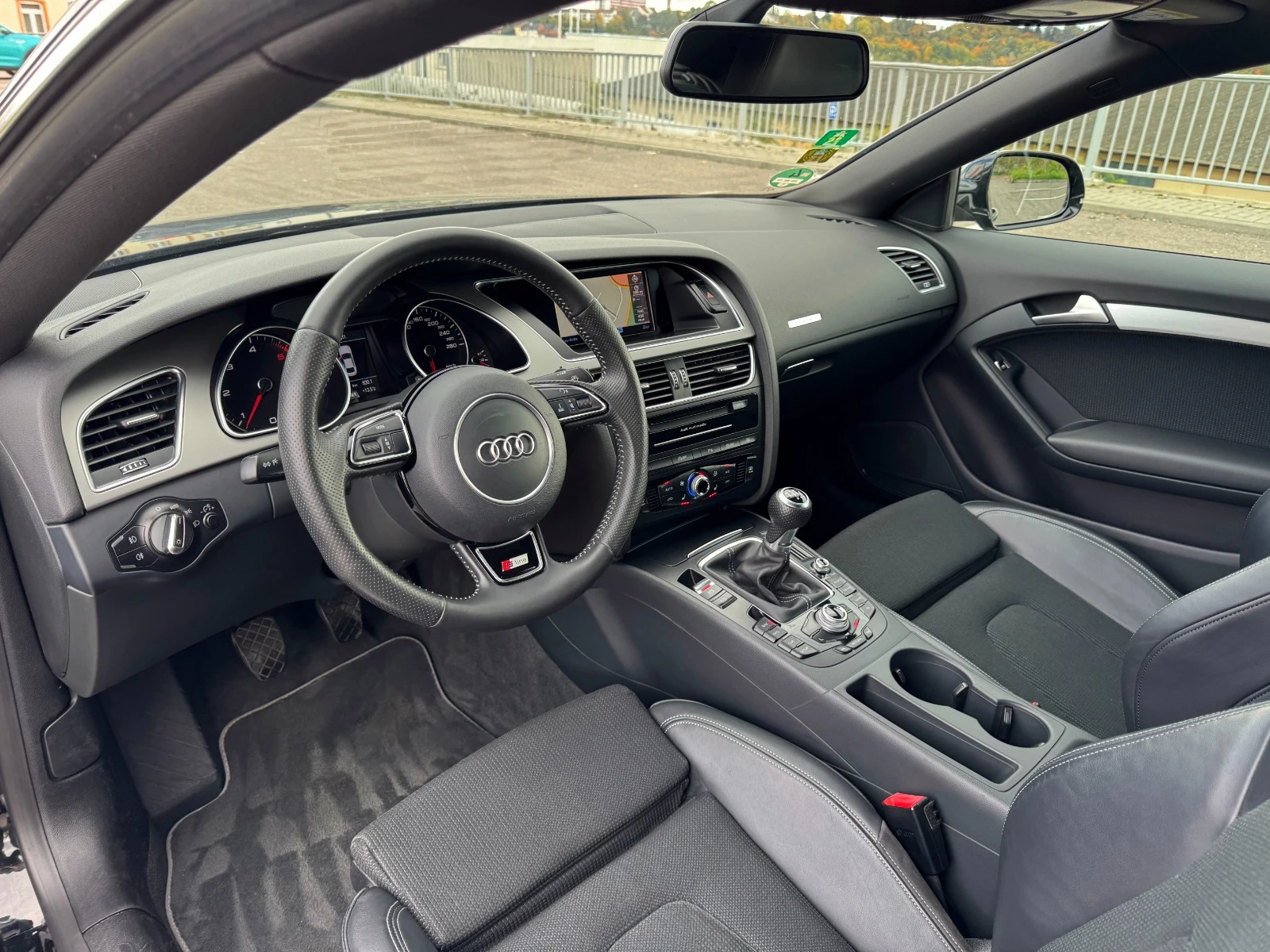 Audi A5 2.0 TDI S-Line Германия Нави Кожа LED Реални Км - изображение 7