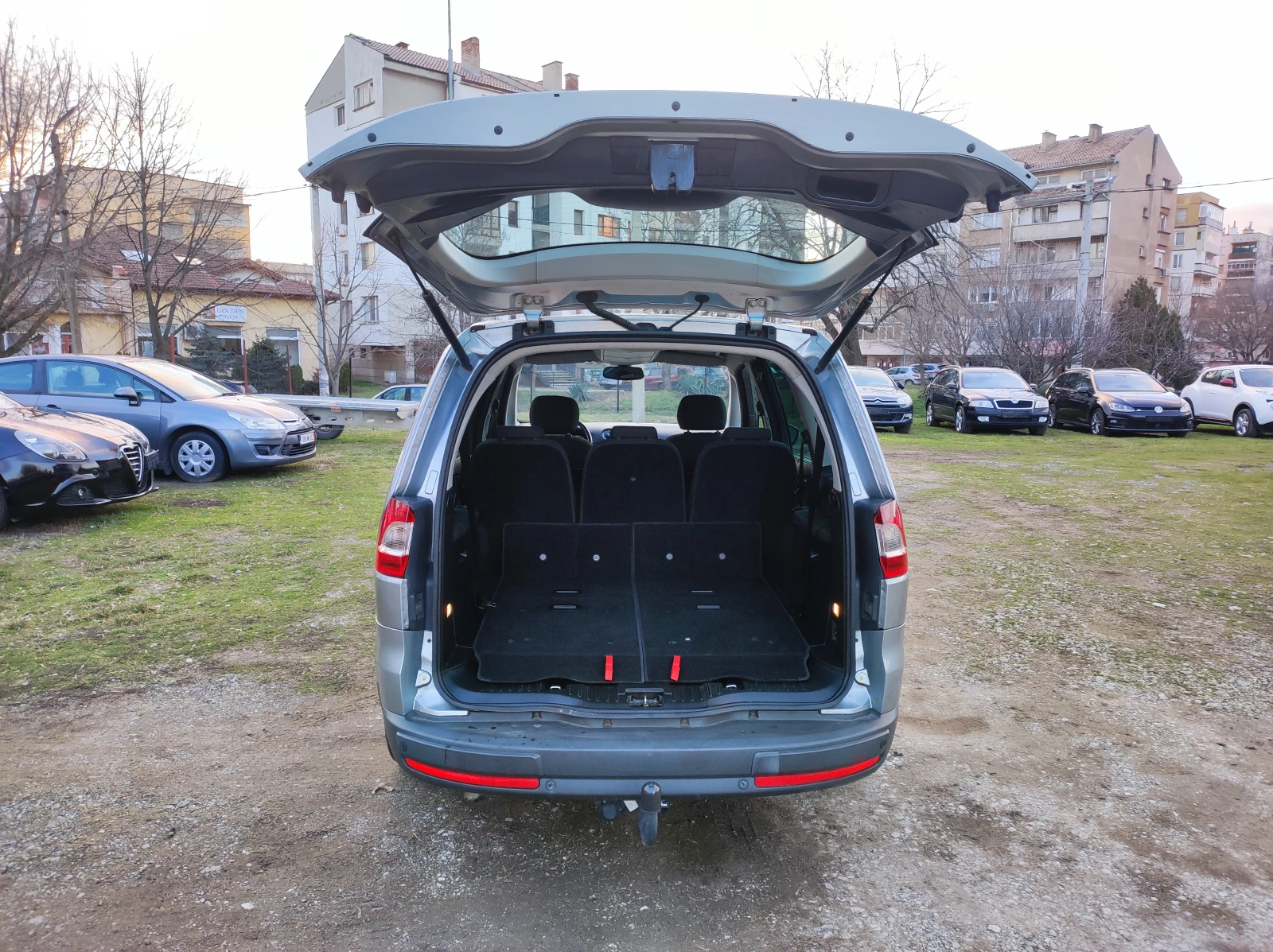 Ford Galaxy 2.0HDi 140к.с. 'Ghia' 7места Пежо мотор, снимка 14 - Автомобили и джипове - 53736016