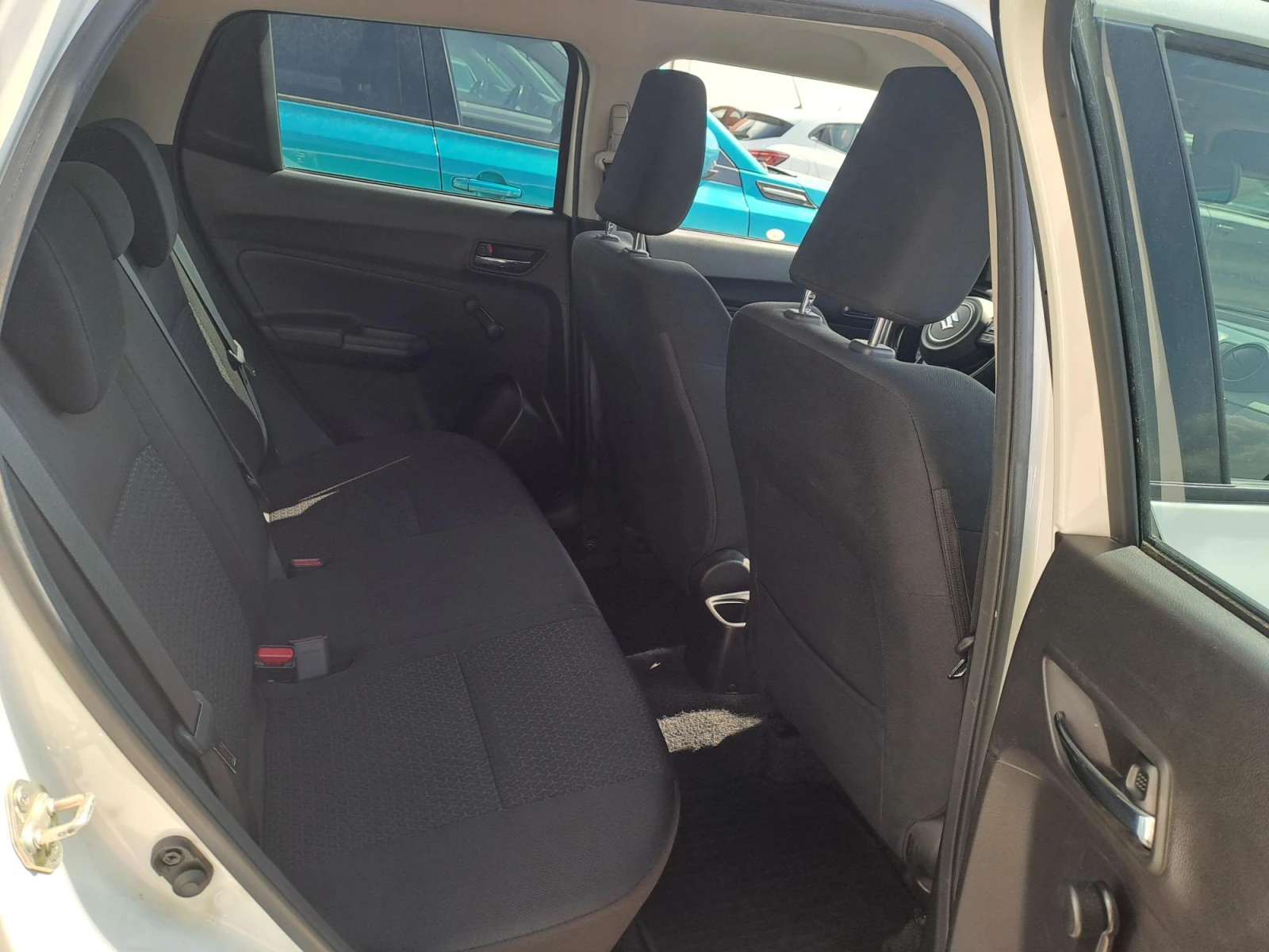 Suzuki Swift 1.2 GL+ HYBRID ОЧАКВАМЕ, снимка 11 - Автомобили и джипове - 53974075