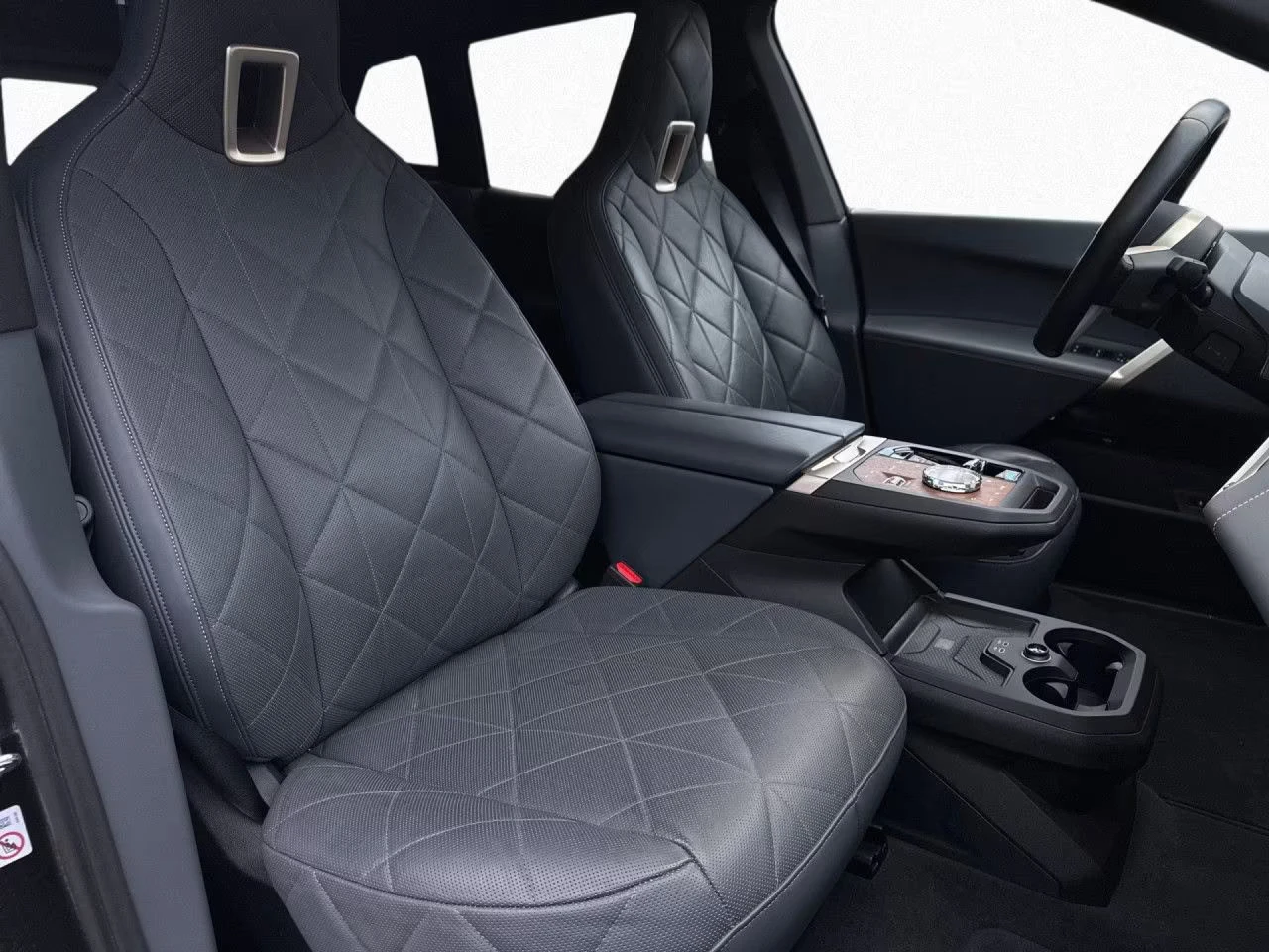 BMW iX xDRIVE40/326HP/SKYL/HUD/360/ОБДУХВАНЕ/SOFT/278z, снимка 11 - Автомобили и джипове - 54121676