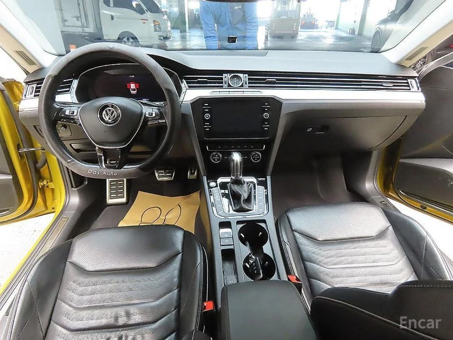 VW Arteon 2.0 TDI Prestige* DYNAUDIO* SUNROOF* ОБДУХВАНЕ* , снимка 7 - Автомобили и джипове - 54153242