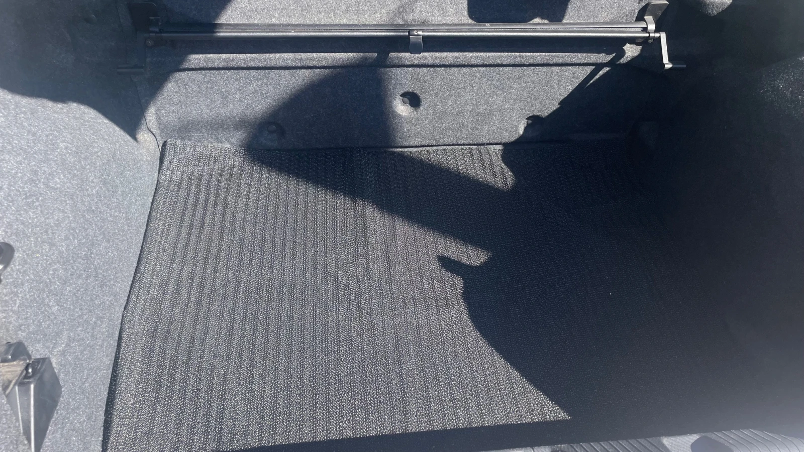 Nissan Micra Кабрио Karmann edition, снимка 6 - Автомобили и джипове - 54209020