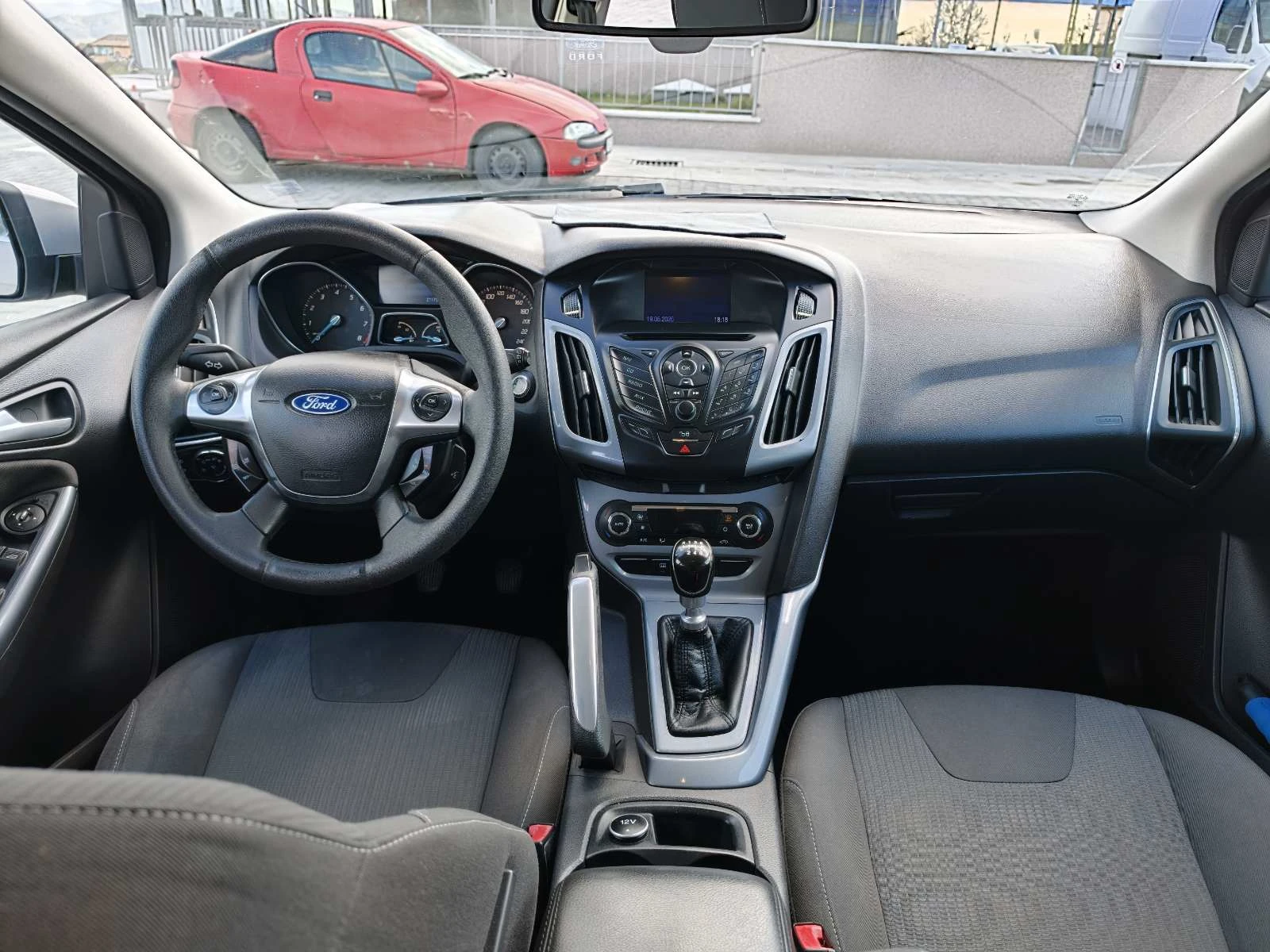 Ford Focus 1.6 Gen3, снимка 9 - Автомобили и джипове - 54272376