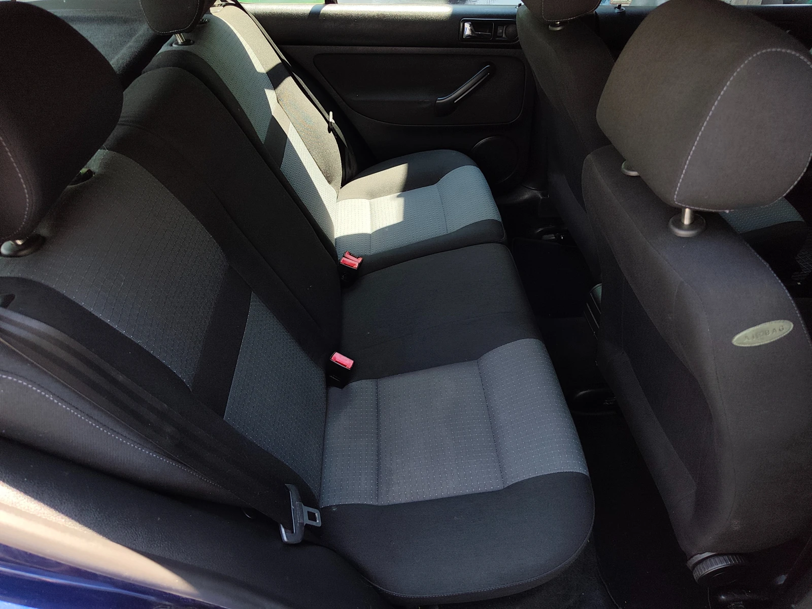 VW Golf 1.9 TDI , снимка 13 - Автомобили и джипове - 54618669