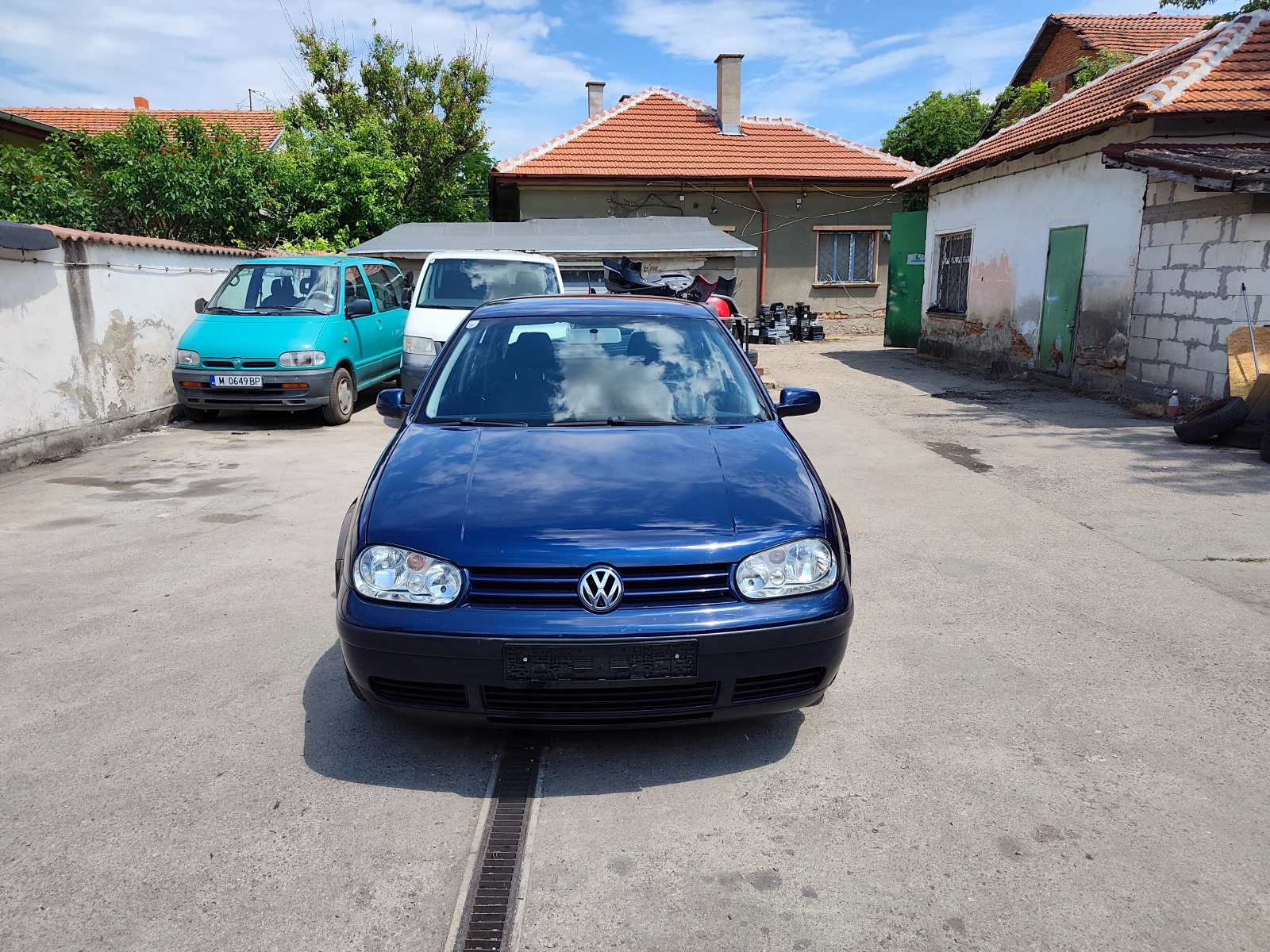 VW Golf 1.9 TDI , снимка 9 - Автомобили и джипове - 54618669