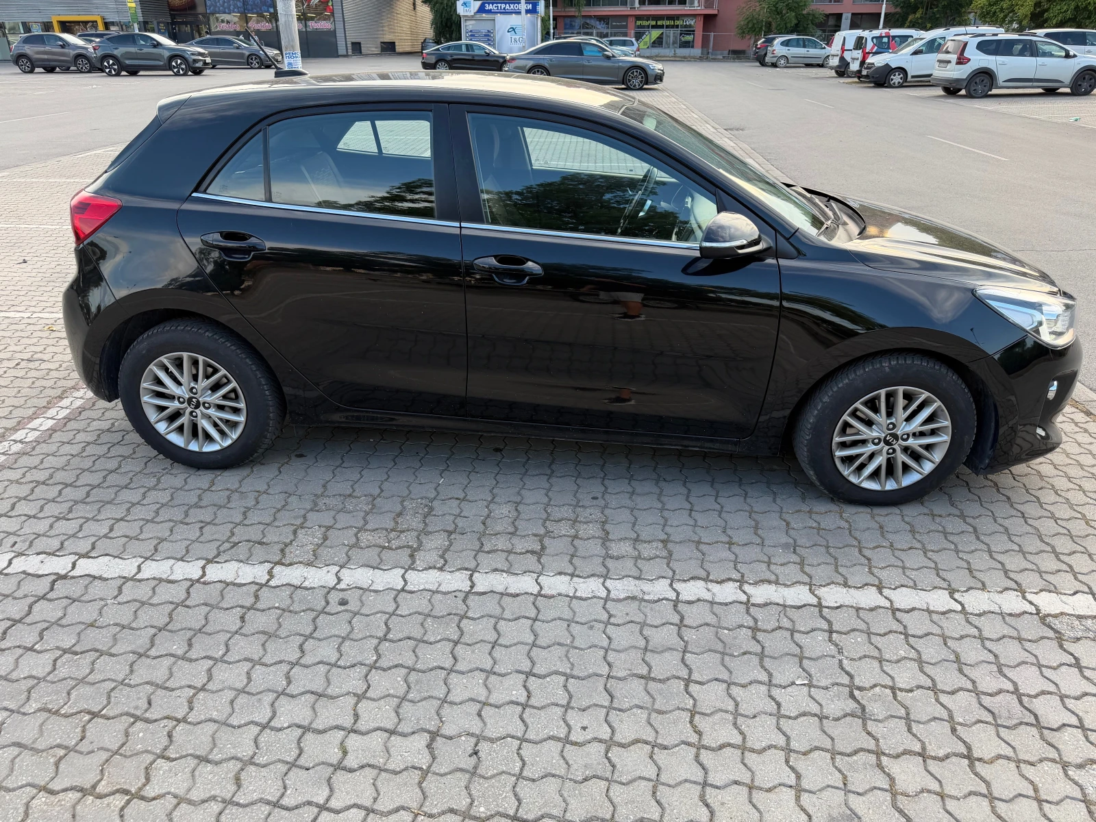 Kia Rio 1.4 Aвтоматик, снимка 6 - Автомобили и джипове - 55002613
