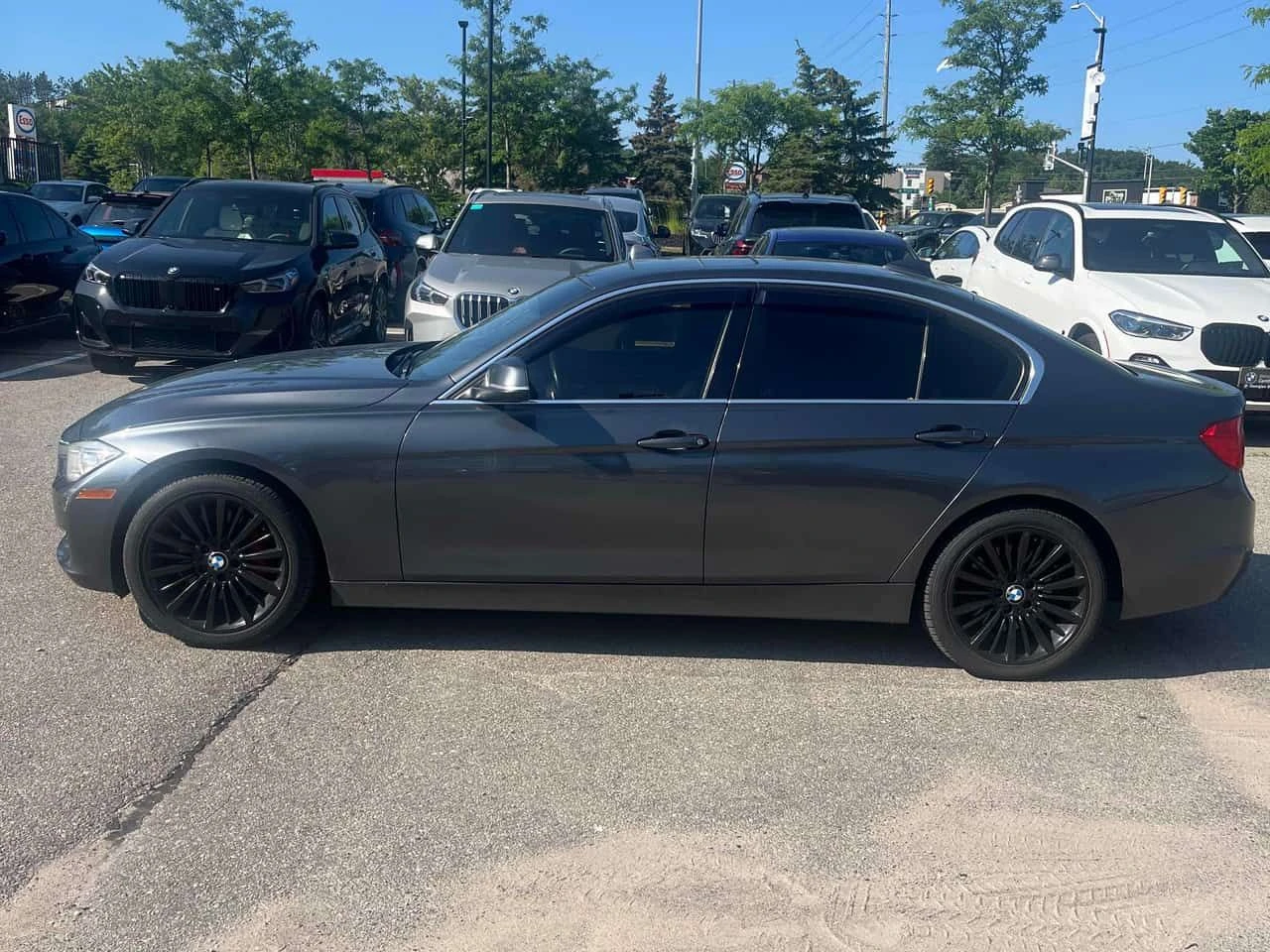 BMW 335 xDrive * АВТОКРЕДИТ * ПРЕДСТАВИТЕЛСТВО НА BMW, снимка 3 - Автомобили и джипове - 55210773