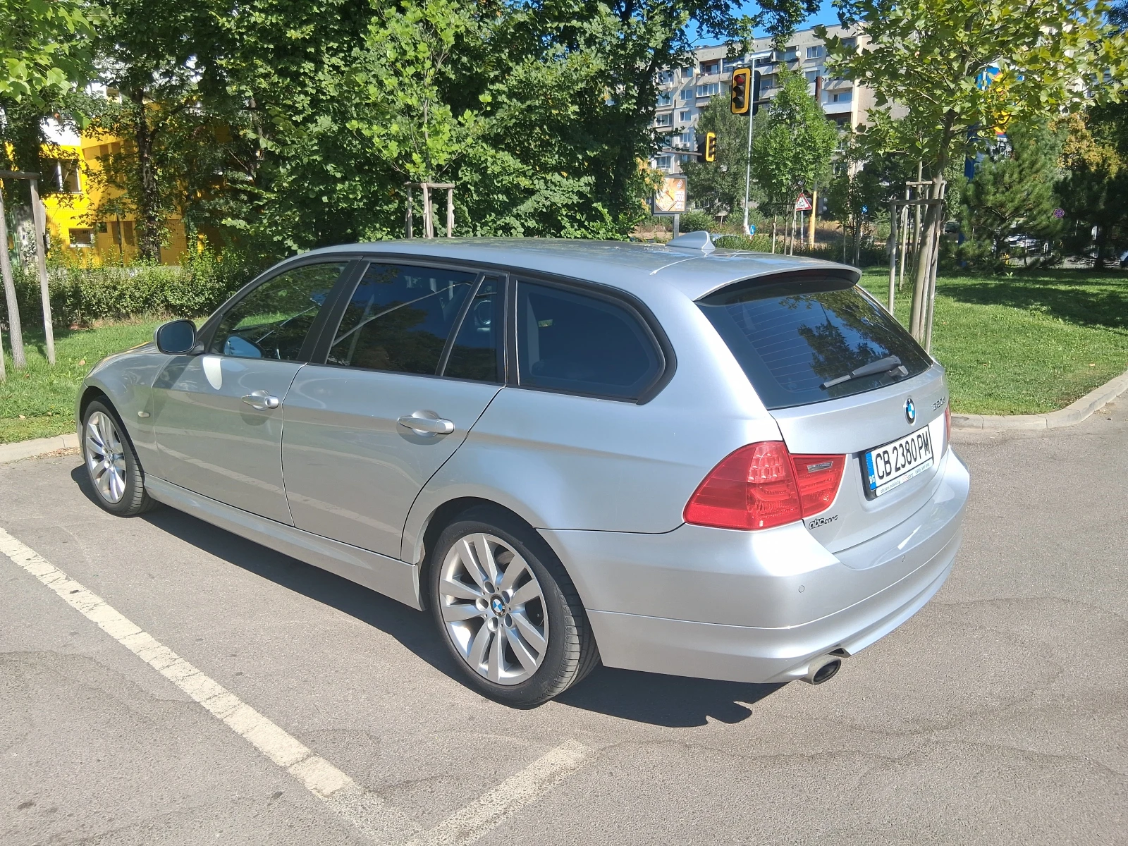BMW 320 E91, снимка 6 - Автомобили и джипове - 55689495