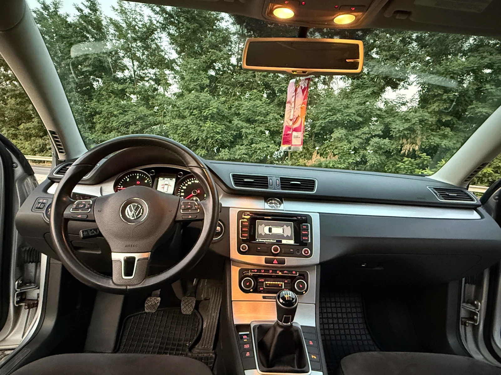VW Passat 2.0TDI HIGHLINE топ, снимка 12 - Автомобили и джипове - 55796715
