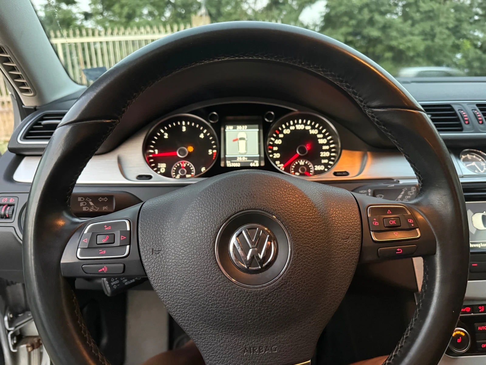 VW Passat 2.0TDI HIGHLINE топ, снимка 17 - Автомобили и джипове - 55796715