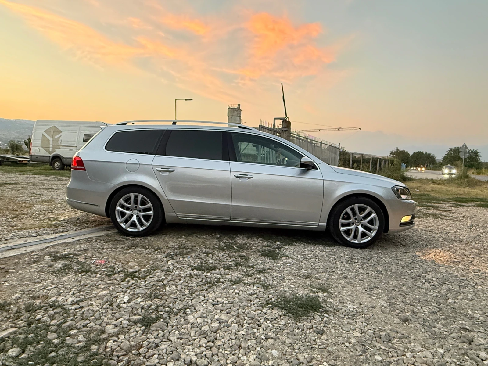 VW Passat 2.0TDI HIGHLINE топ, снимка 5 - Автомобили и джипове - 55796715