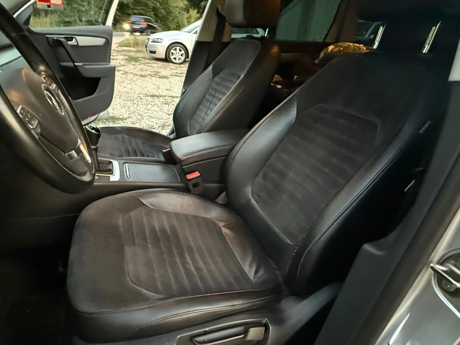 VW Passat 2.0TDI HIGHLINE топ, снимка 11 - Автомобили и джипове - 55796715