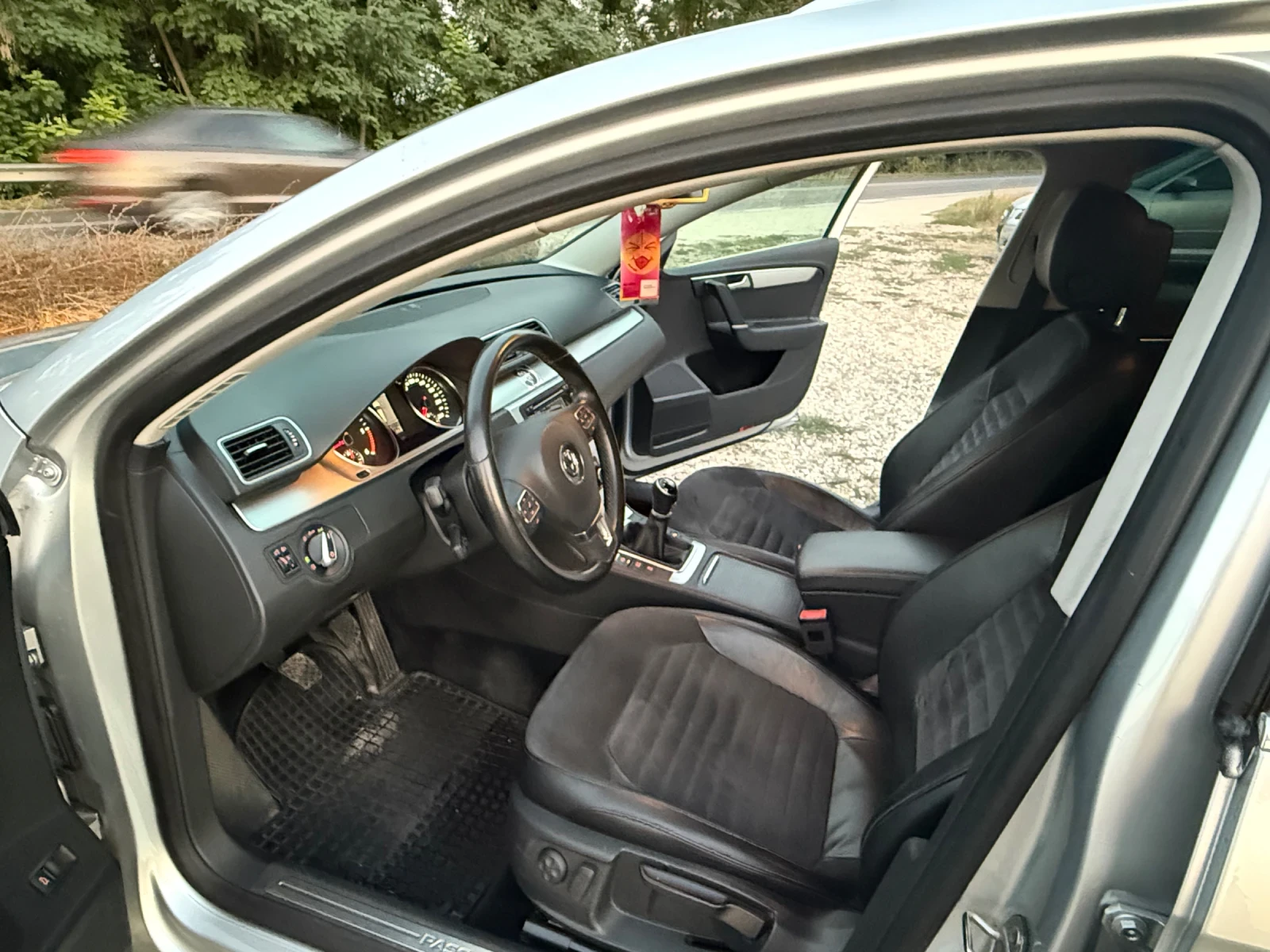 VW Passat 2.0TDI HIGHLINE топ, снимка 10 - Автомобили и джипове - 55796715