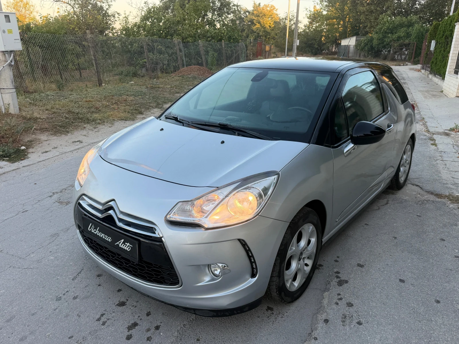 Citroen DS3 1.5-150 kc-Benzin Avtomat Individual Top, снимка 2 - Автомобили и джипове - 55894124