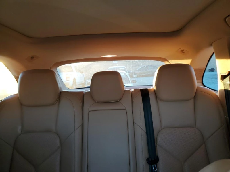 Porsche Cayenne, снимка 10 - Автомобили и джипове - 48442601