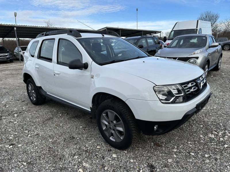 Dacia Duster 1.6i Газ/Бензин, снимка 1 - Автомобили и джипове - 48445155