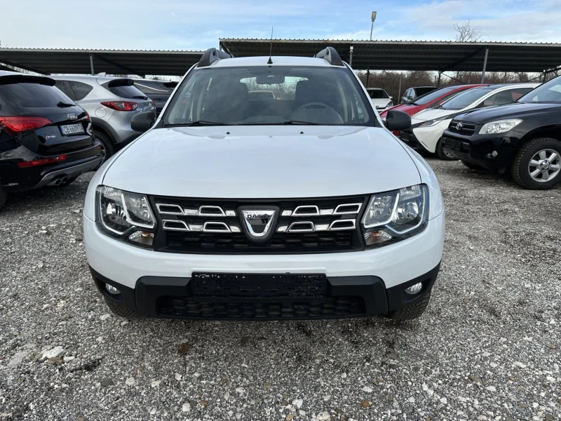 Dacia Duster 1.6i Газ/Бензин, снимка 4 - Автомобили и джипове - 48445155