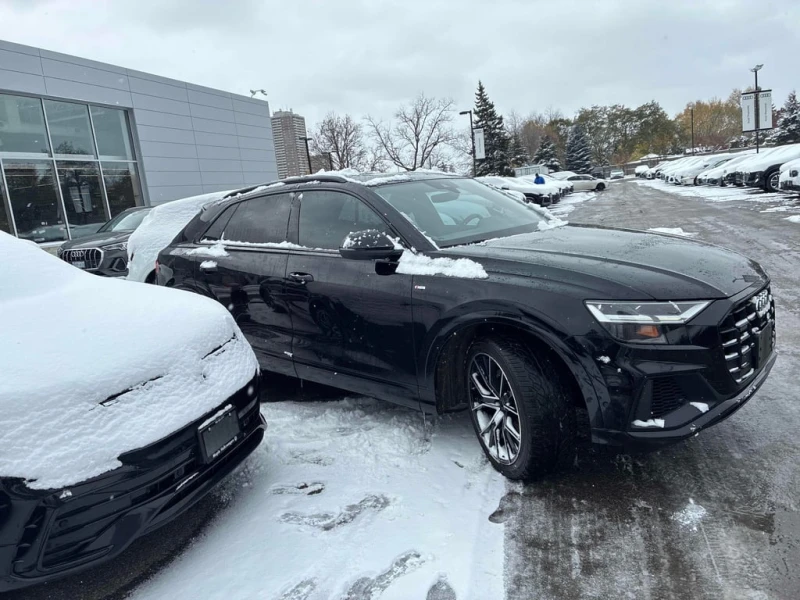 Audi Q8 Progressiv  CARFAX, снимка 3 - Автомобили и джипове - 52410741