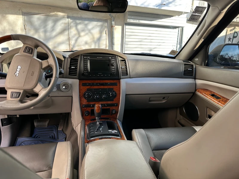 Jeep Grand cherokee Overland, снимка 5 - Автомобили и джипове - 52817753