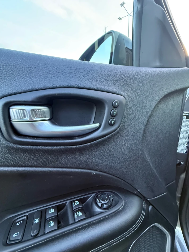 Jeep Compass, снимка 10 - Автомобили и джипове - 52852304