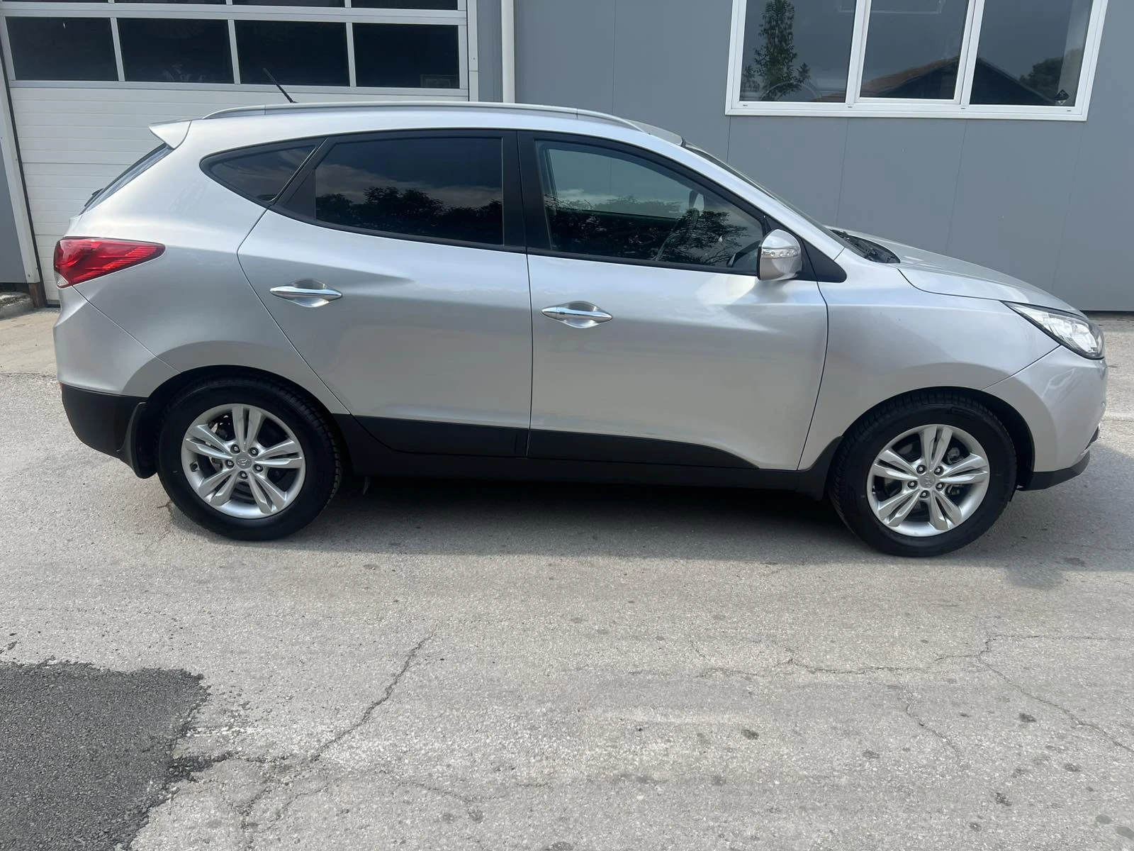 Hyundai IX35 2.0 AUTOMAT GAS TUV KEYLESS - изображение 6