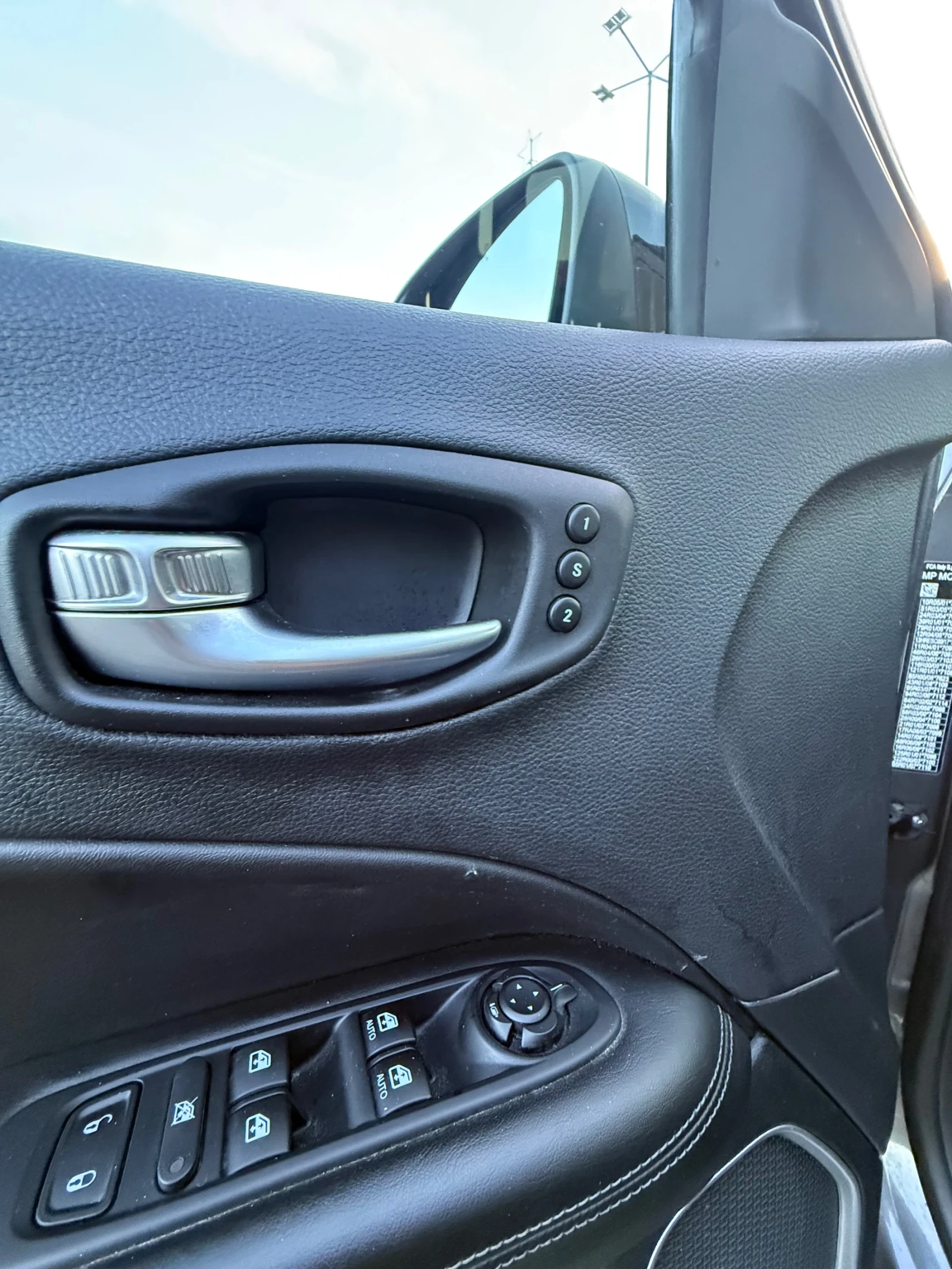 Jeep Compass  - изображение 10