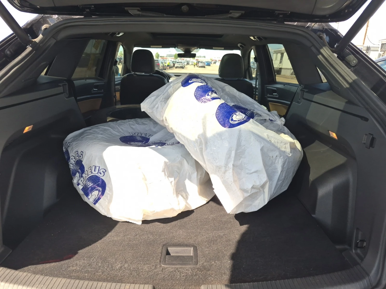 VW Atlas Cross Sport Execline 3.6 FSI AWD, снимка 11 - Автомобили и джипове - 54703046