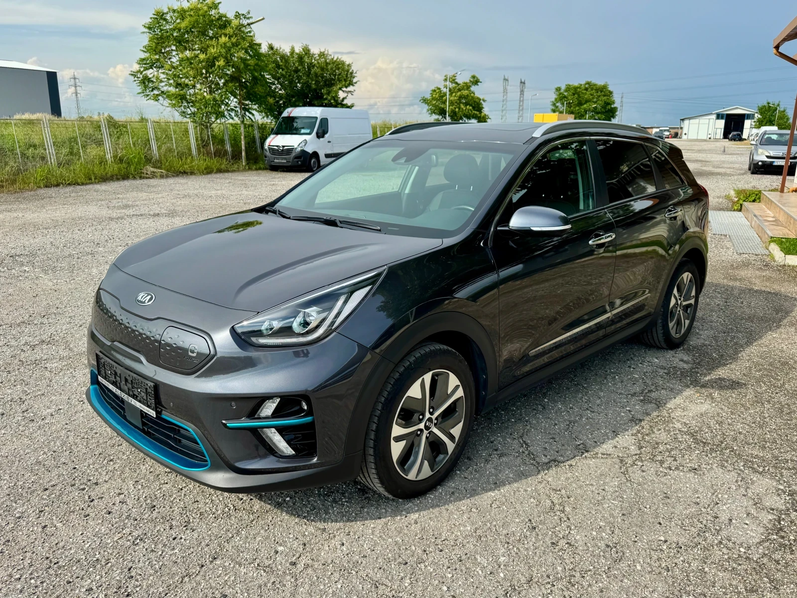 Kia Niro EV 64kWh Термопомпа Full Екстри Гаранция, снимка 3 - Автомобили и джипове - 54781263