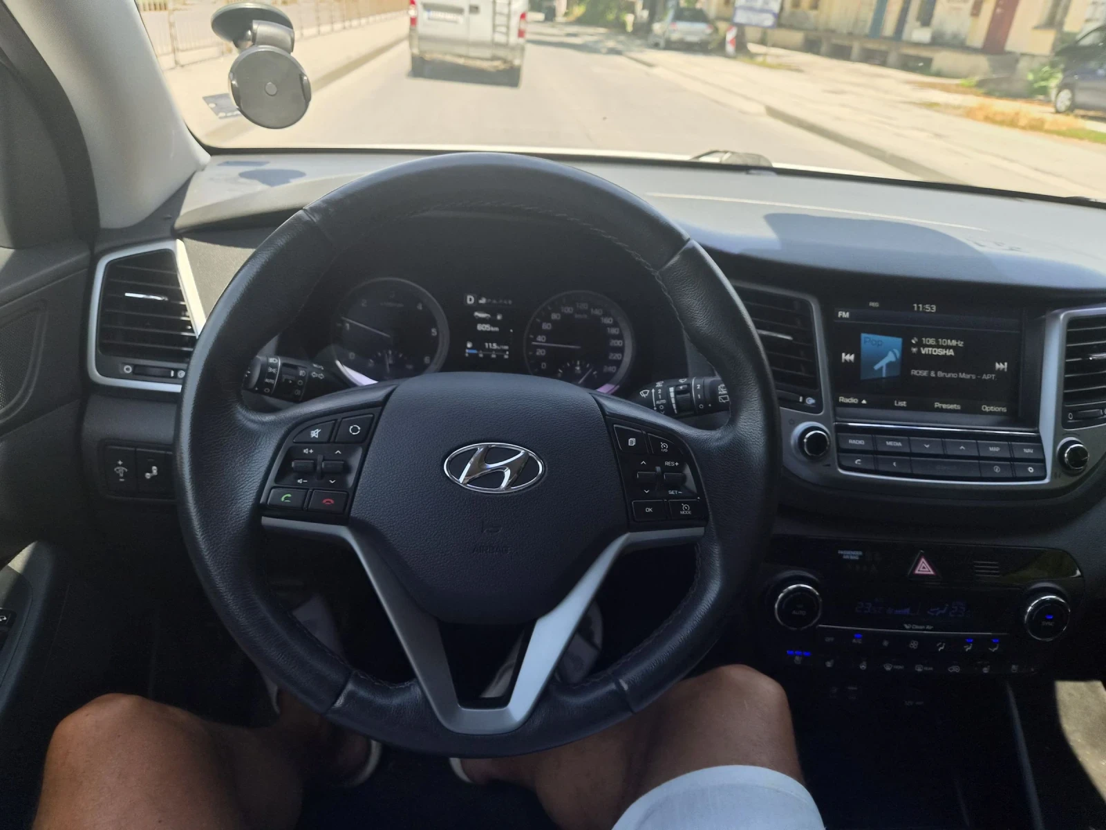 Hyundai Tucson 2.0 CRDI 4Х4 Vertex 2015 авт. 185 кс.Панорама Швей, снимка 8 - Автомобили и джипове - 55214879