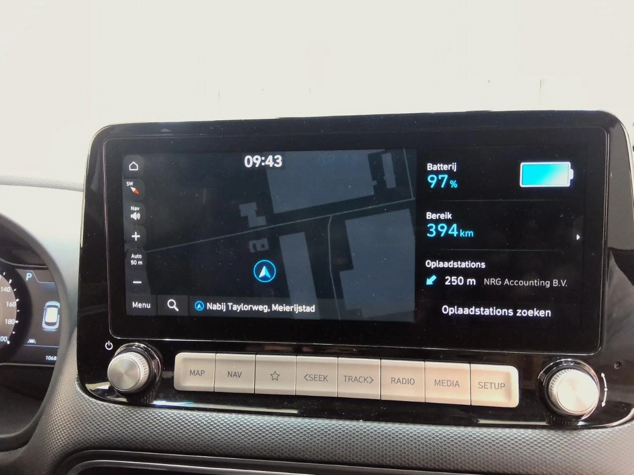 Hyundai Kona 64 kWh Fashion, снимка 7 - Автомобили и джипове - 55274871