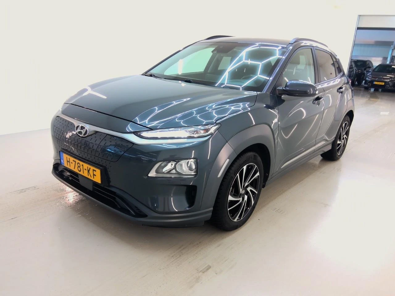 Hyundai Kona 64 kWh Fashion, снимка 2 - Автомобили и джипове - 55274871