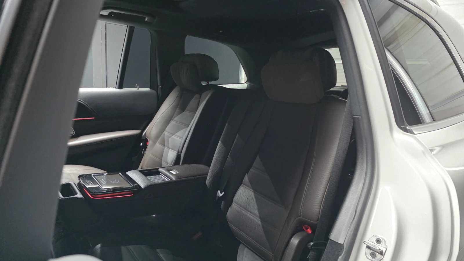 Mercedes-Benz GLS 400 ЕЛ. БАГАЖНИК* 360* МАСАЖ* ОБДУХВАНЕ* КРАЙНА ЦЕНА, снимка 12 - Автомобили и джипове - 55336522