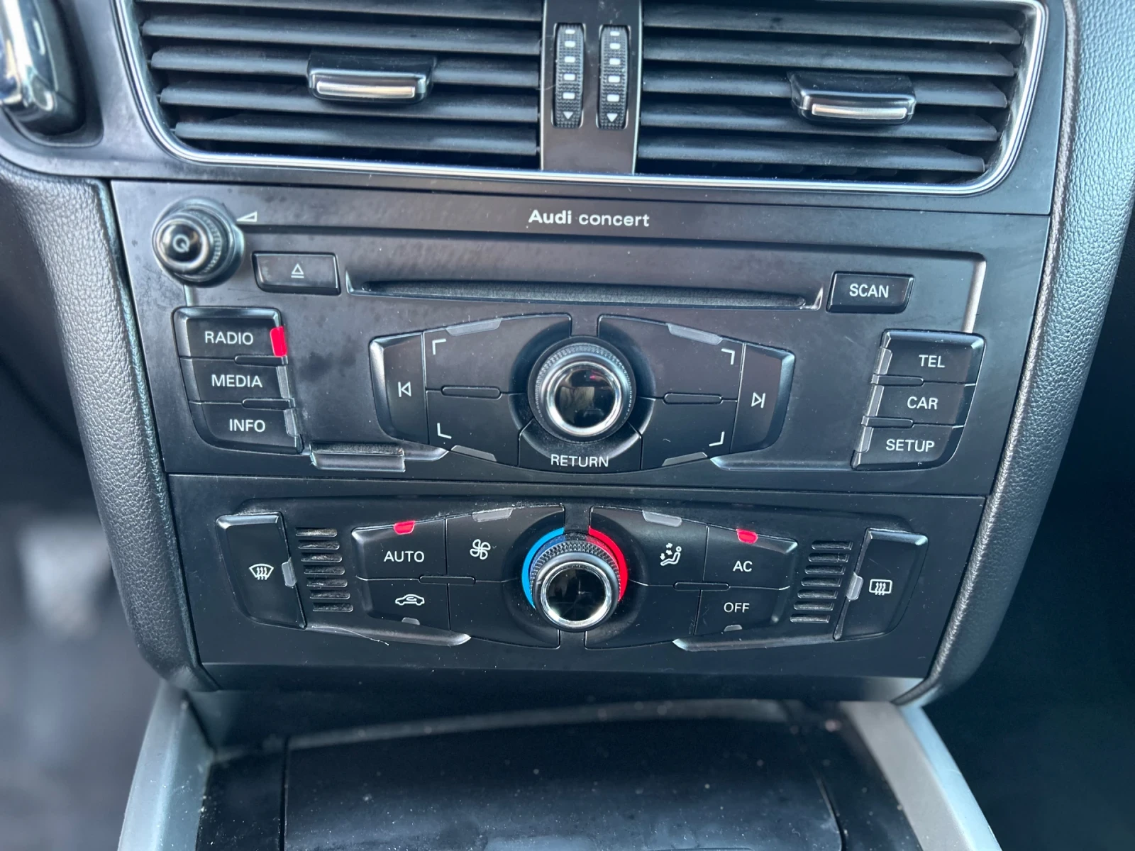 Audi Q5 2.0TDi 6ск 4х4 170кс LED XENON, снимка 11 - Автомобили и джипове - 55527286
