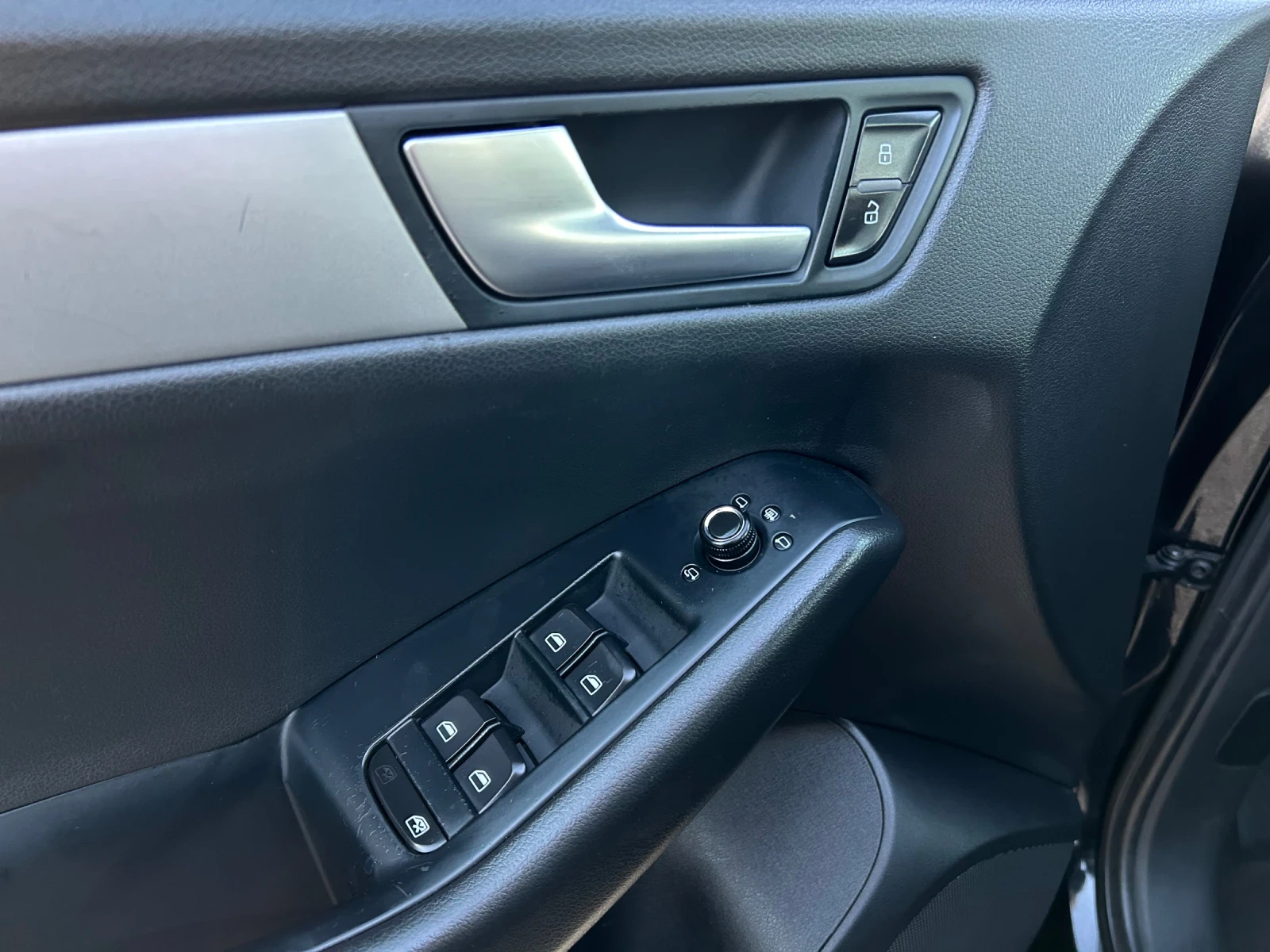 Audi Q5 2.0TDi 6ск 4х4 170кс LED XENON, снимка 9 - Автомобили и джипове - 55527286