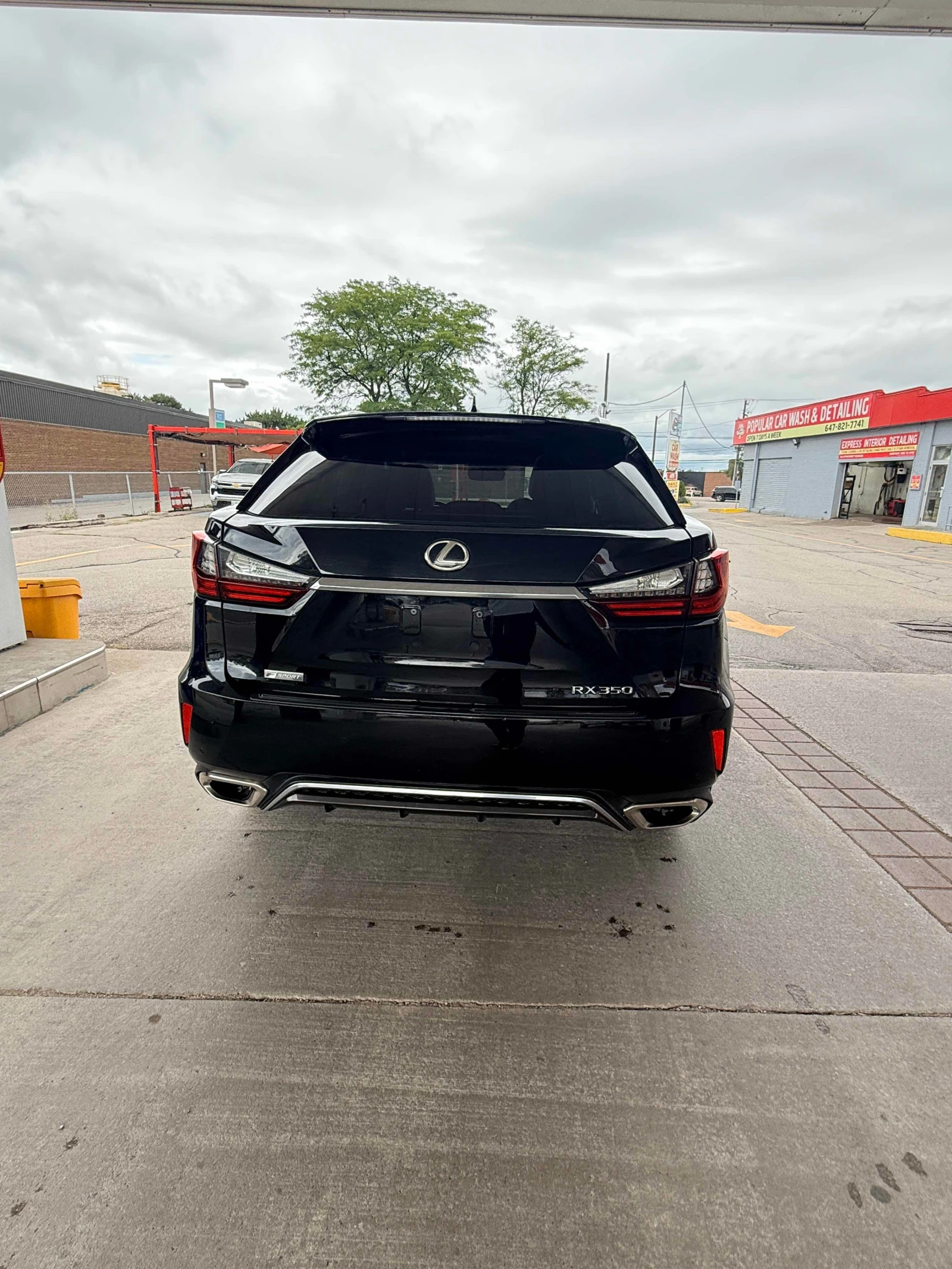 Lexus RX 350 * AWD 4dr * CARFAX * БЕЗ ПЪРВОНАЧАЛНА ВНОСКА, снимка 4 - Автомобили и джипове - 55951501