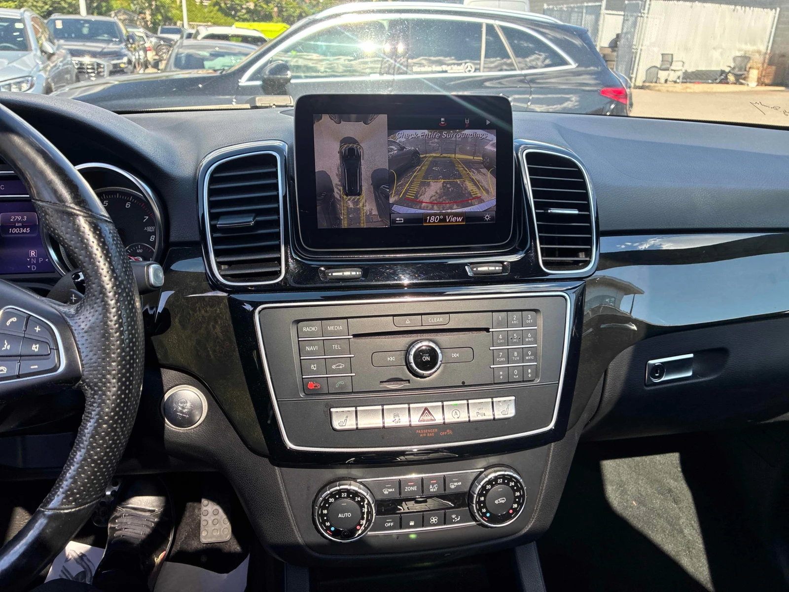 Mercedes-Benz GLE 400  * CARFAX * ОПЦИЯ ЗА ФИНАНСИРАНЕ, снимка 9 - Автомобили и джипове - 55983824