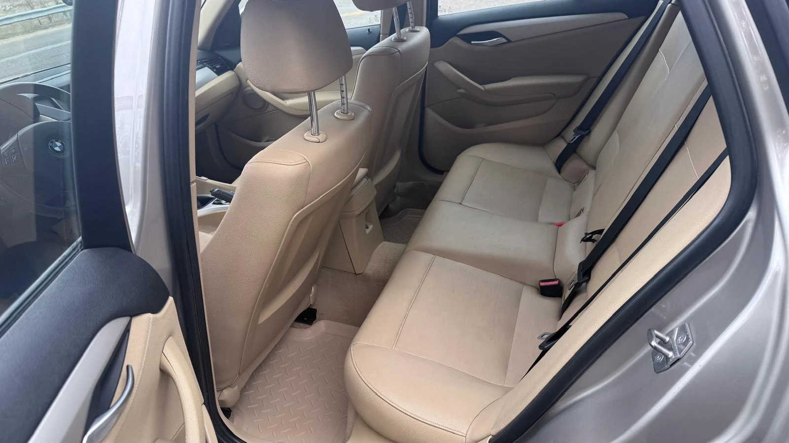 BMW X1 2.0, снимка 12 - Автомобили и джипове - 56728143