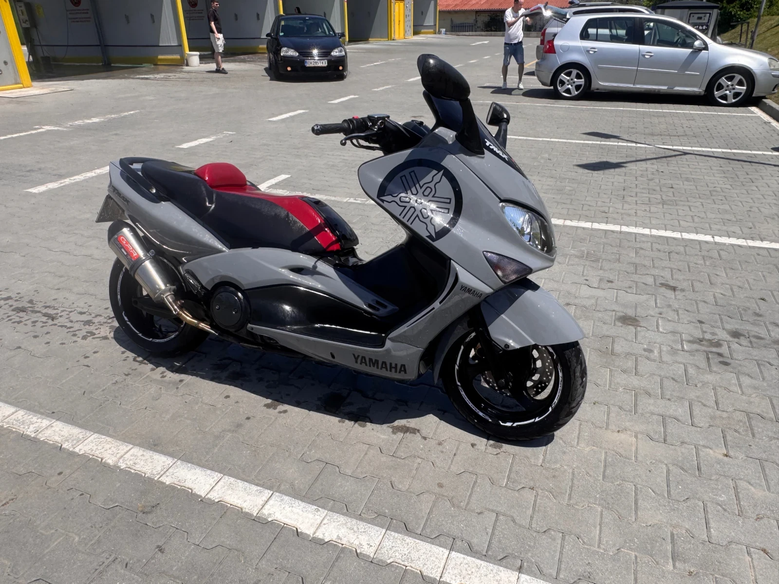 Yamaha T-max