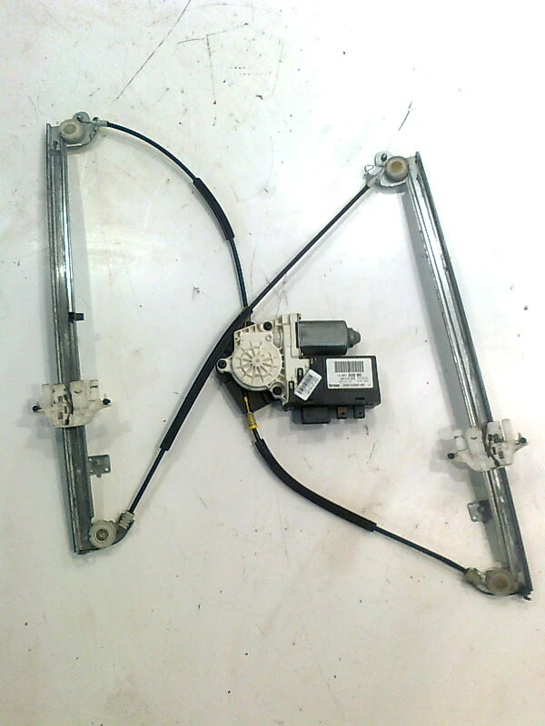 ел.машинка предно дясно стъкло за Пежо 807 бензин,стъклоповдигач