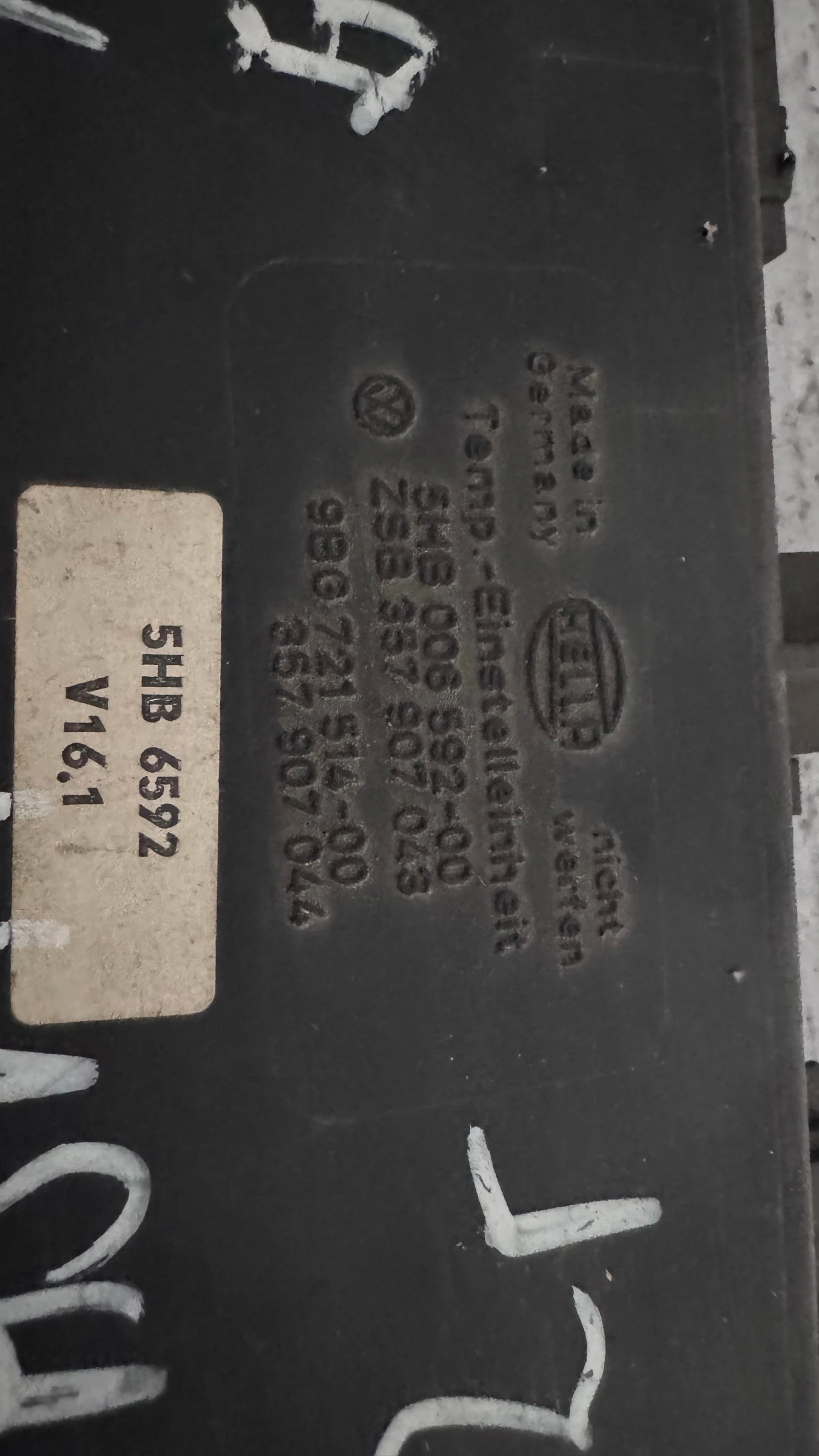   /  /  a VW Passat - 5HB006592-00 / ZSB357907043 | Mobile.bg   2