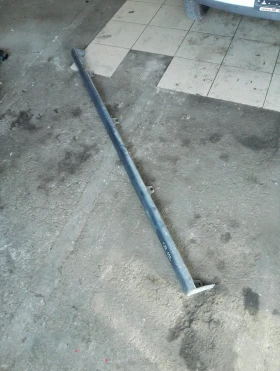 праг външен Волво В40 комби десен (пластмасов)