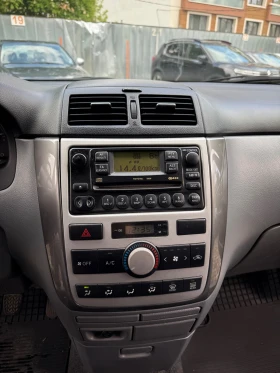 Toyota Avensis verso 2.0 D4D, снимка 10