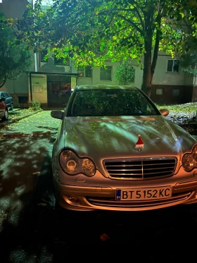 Mercedes-Benz C 200, снимка 3