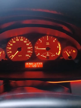 BMW 318 2000, снимка 10