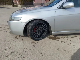 Honda Accord i-CDTI, снимка 15 - Автомобили и джипове - 52586227