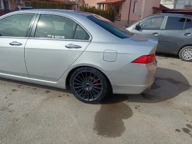 Honda Accord i-CDTI, снимка 11 - Автомобили и джипове - 52586227