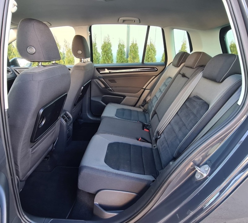 VW Golf Sportsvan 2.0tdi, снимка 11 - Автомобили и джипове - 43850309