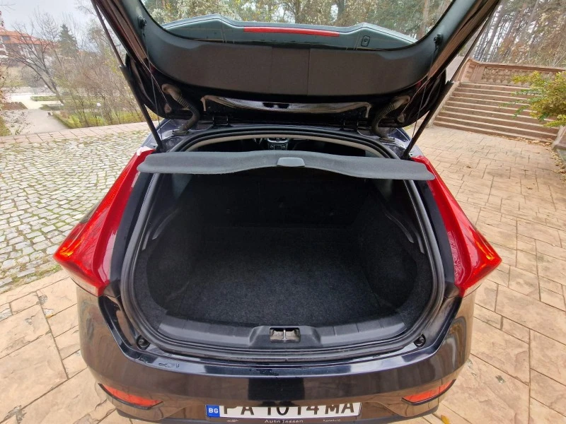 Volvo V40 V40, D3, 150 к, с, 2014г, снимка 8 - Автомобили и джипове - 46603915