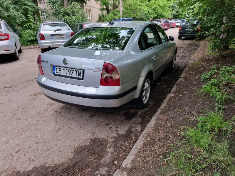 VW Passat 1.9, снимка 3 - Автомобили и джипове - 46847511