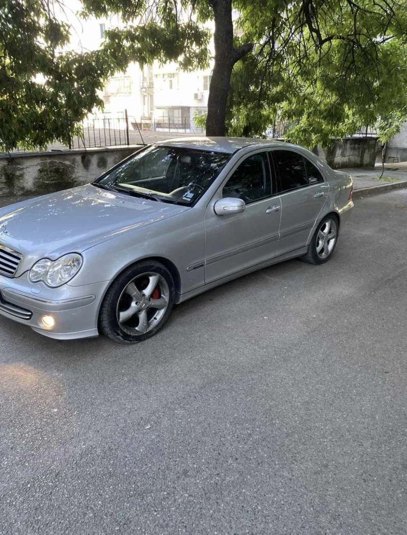 Mercedes-Benz C 200, снимка 6 - Автомобили и джипове - 48629179